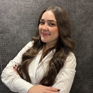 https://www.sbadvocacia.com.br/wp-content/uploads/2025/07/Monique-Moreira-Fundo-preto-02-320x320.jpg